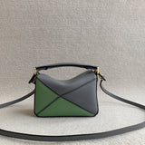 Ziva's Charm handbag – close-up view (12.5cm*18cm*8cm)