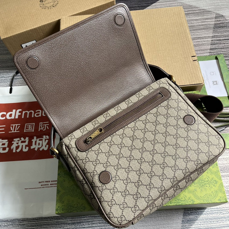 Styled lifestyle shot of chic statement women's handbag – women's everyday handbag