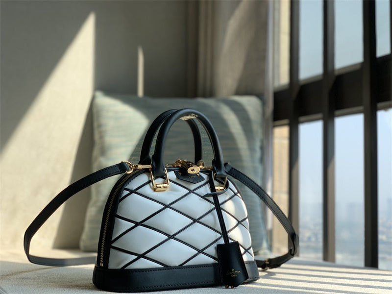  elegant structured bag styled with outfit 12