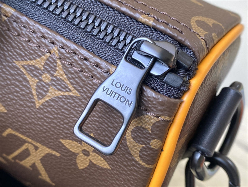  Versatile everyday bag front view 7
