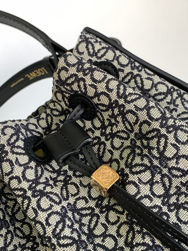 Ziva's Charm handbag – styled view (18cm*13cm*25cm)