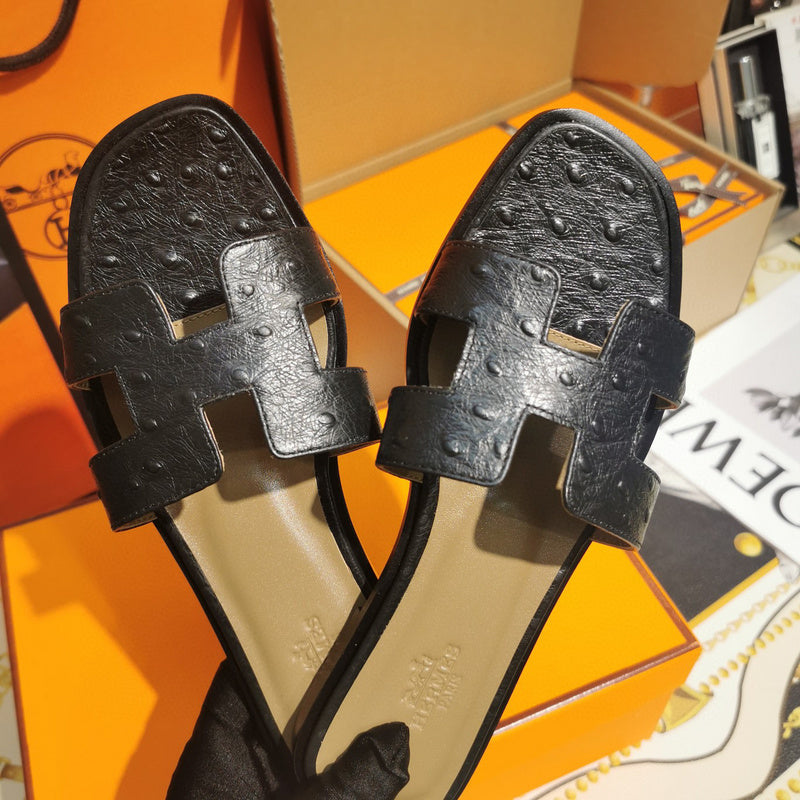 Hermes sandals Style 131 - sole and craftsmanship detail