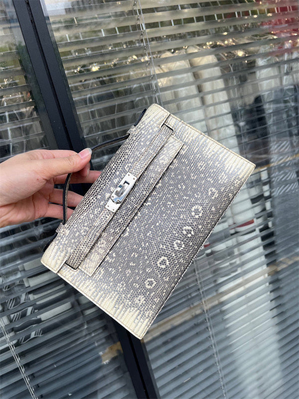 Interior view of tailored premium bag