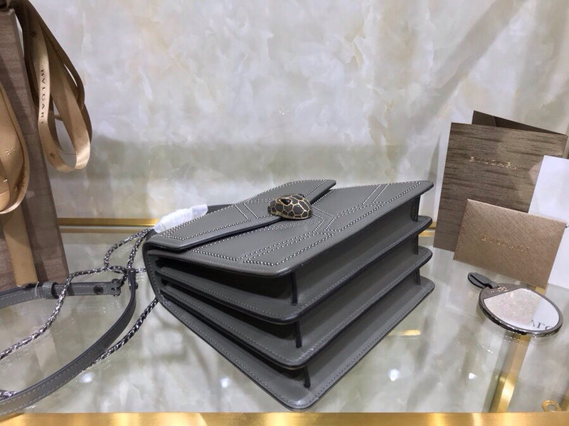 Effortless Premium PU Leather Handbag - Everyday Elegance | Women's Premium Handbag #1784 - close-up detail shot (image 3) of designer-inspired handbag