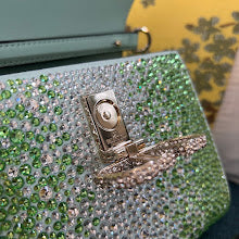 Luxury Iconic Crossbody Bag - Women's Elegant Designer Fashion - NM2769