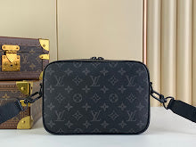 Chic Women's Satchel Handbag - Luxury Premium Designer Style - NM4472