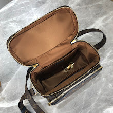Luxury Iconic Crossbody Bag - Women's Elegant Designer Fashion - NM4119
