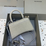 Bold Premium PU Leather Handbag - Sleek Minimalist Lines | Women's Luxury Handbag #559 - close-up detail shot (image 3) of designer-inspired handbag