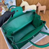  Smart everyday bag front view 31