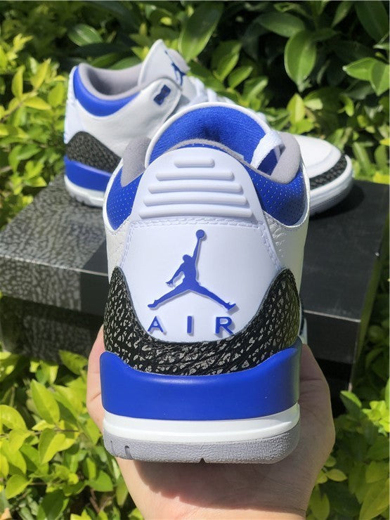 Nike Men's & Women's Luxury Lifestyle Trainers — Style 135 close-up view