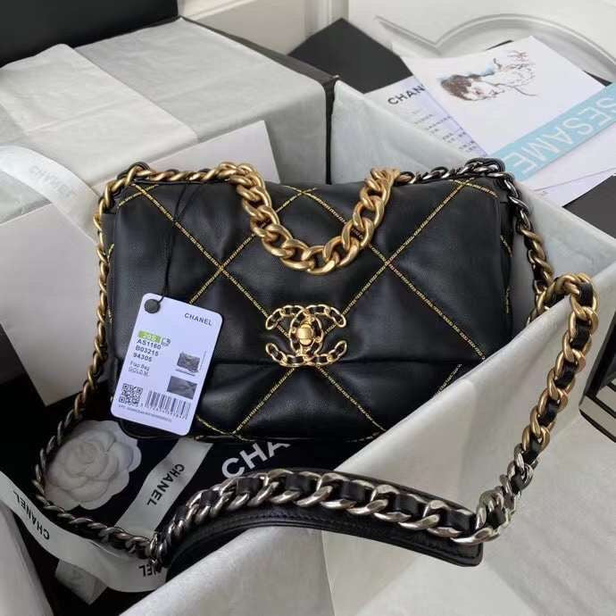  women's handbag, mid design, view 3