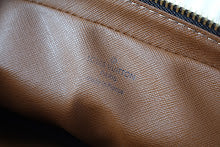 Designer Iconic Tote Handbag - Premium Luxury Women's Fashion - NM4316