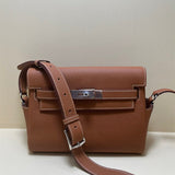  Modern shoulder bag front view