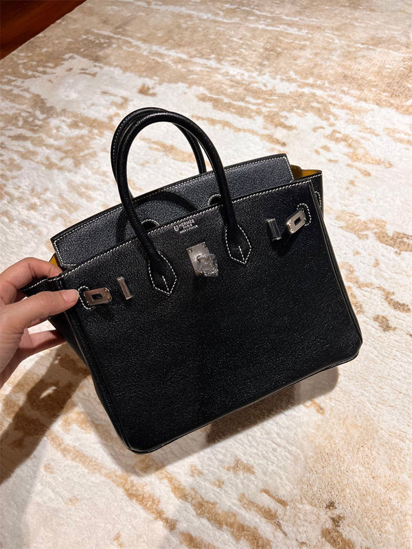 Interior view of classic premium bag
