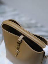 Designer Signature Tote - Premium Luxury Women's Fashion Bag - NM3446
