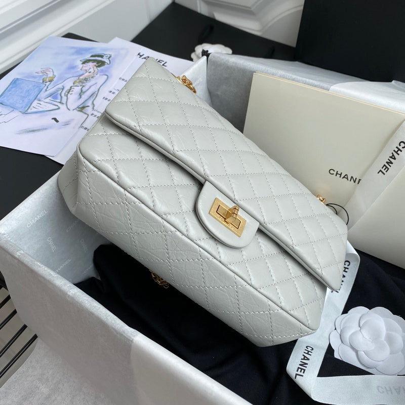 Zivas Charm Modern Edge Luxury Handbag (Designer-Inspired Craftsmanship) – Close-Up Detail