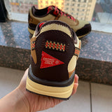 Nike Men's & Women's Designer Low-Top Shoes — Style 197 detail view