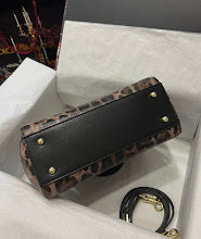 Designer Iconic Shoulder Bag - Luxury Women's Premium Fashion - NM7036