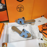 Hermès Nude Gladiator Sandals - Toe Detail View