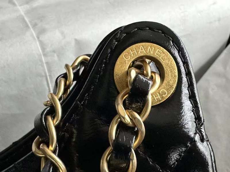 Zivas Charm Modern Minimalist Look Everyday Handbag (Versatile Style Statement) – Back View
