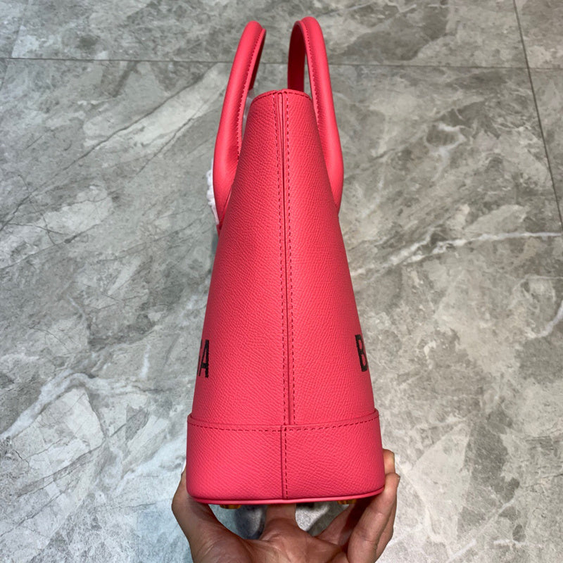 Statement Faux Leather Handbag - Versatile Everyday Design | Women's Premium Handbag #918 - hardware and detail close-up (image 5) of designer-inspired handbag