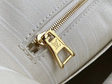 Premium Signature Crossbody - Chic Women's Luxury Designer Bag - NM5415