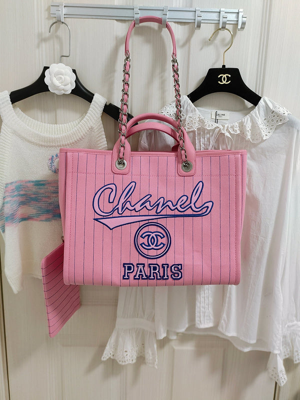  women's handbag, spacious design, view 4