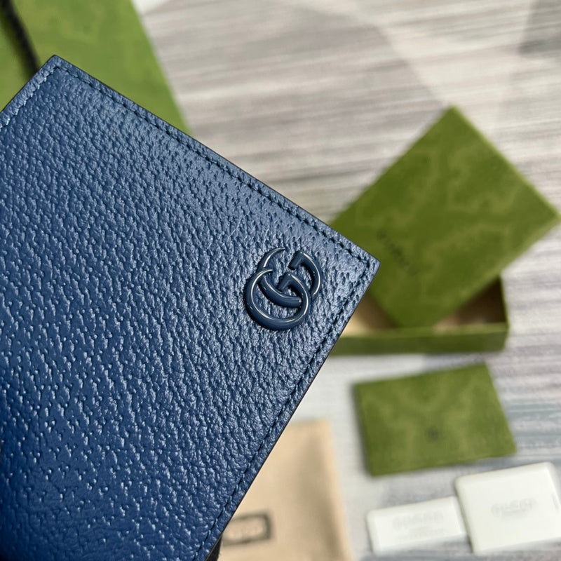 Styled lifestyle shot of polished chic women's handbag – women's designer-style accessory
