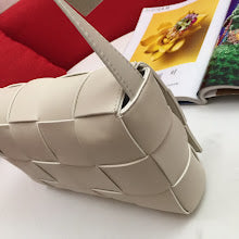 Luxury Designer Shoulder Bag for Women - Premium Fashion Handbag - NM5553