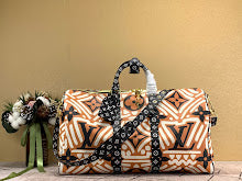 Luxury Iconic Crossbody Bag - Women's Elegant Designer Fashion - NM4452