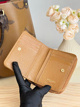 Luxury Signature Top Handle Bag - Elegant Women's Designer Handbag - NM3553