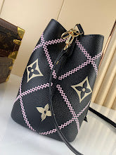 Premium Women's Crossbody Bag - Luxury Designer Fashion Accessory - NM4789