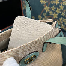 Chic Designer Satchel Bag - Luxury Women's Top Handle Handbag - NM2772