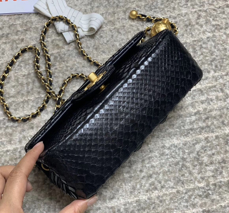  mid purse view 8