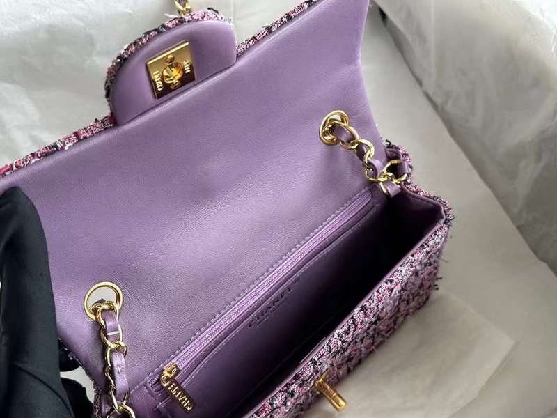 Zivas Charm Timeless Appeal Luxury Handbag (Timeless Wardrobe Addition) – Detail View