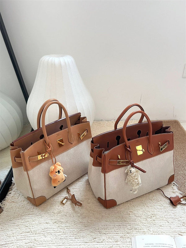  crossbody bag interior and compartment view 9