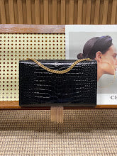 Luxury Signature Top Handle Bag - Elegant Women's Designer Handbag - NM3658