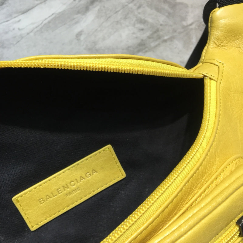 Contemporary Vegan Leather Handbag - Refined Silhouette | Women's Premium Handbag #220 - close-up detail shot (image 3) of designer-inspired handbag