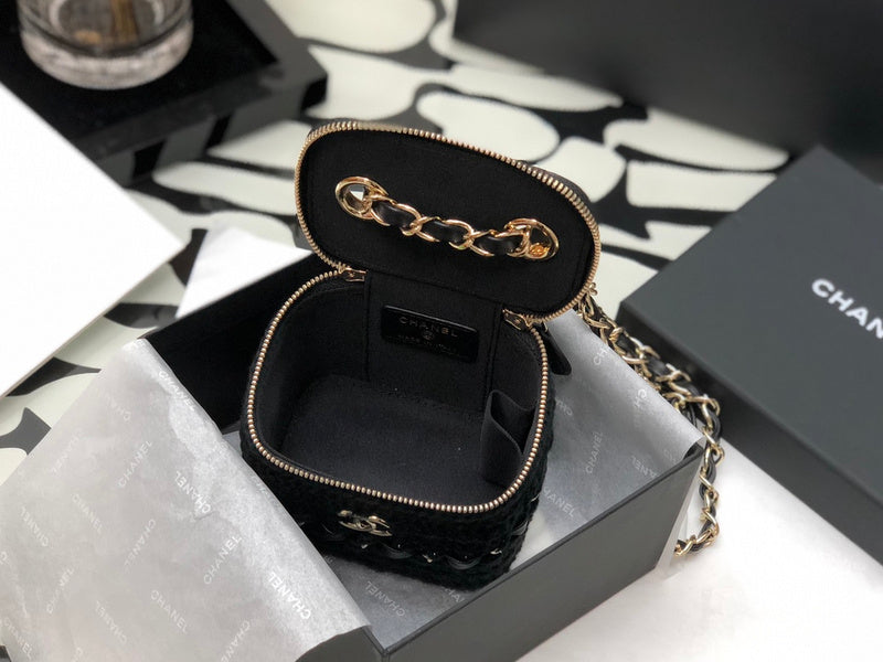  women's handbag, versatile design, view 3