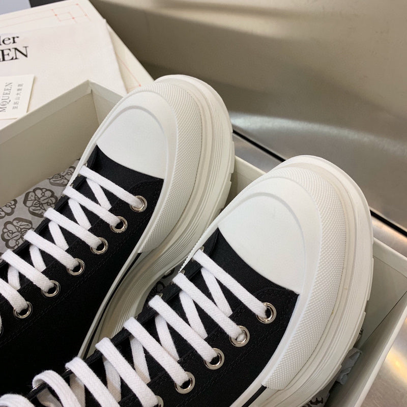 Alexander McQueen White Chunky Platform Sneakers - Heel Detail View