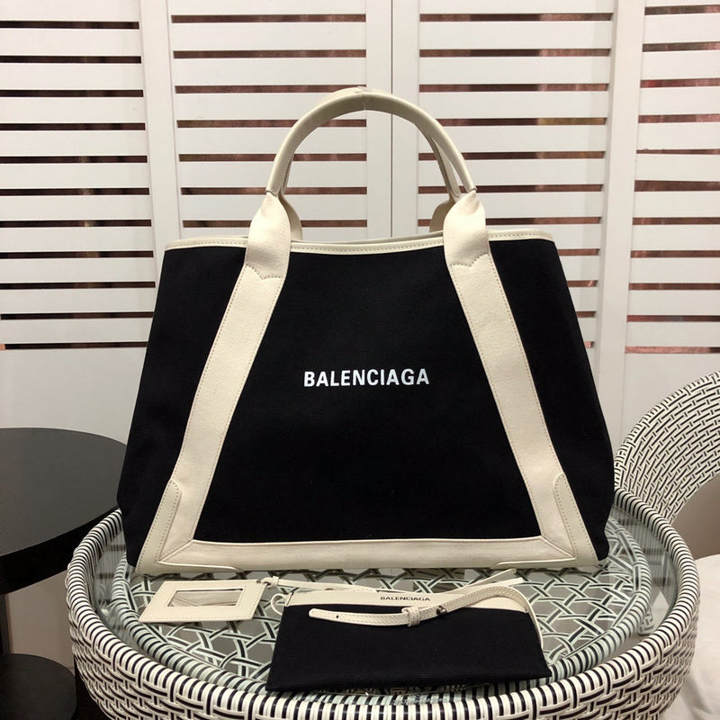 Side profile of chic premium women's handbag – women's everyday handbag
