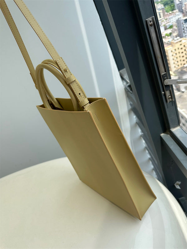 Ziva's Charm handbag – back view (36cm*28cm*7.5cm)