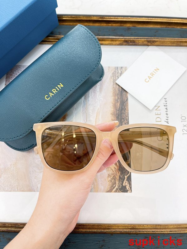 Side view of Louis Vuitton unisex sunglasses