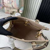  shoulder bag interior and compartment view 9