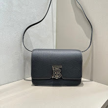 Chic Designer Tote Handbag - Luxury Premium Women's Fashion Bag - NM5604