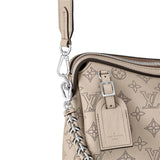  streamlined structured bag styled with outfit 12