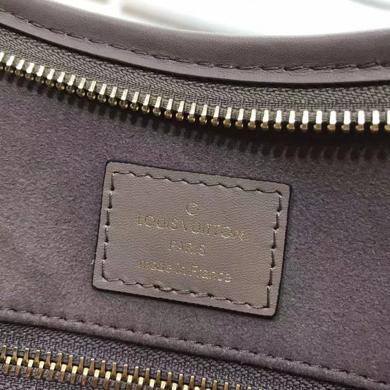 Front view of classic premium women's handbag – women's premium purse