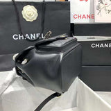 Zivas Charm Modern Minimalist Look Luxury Handbag (Contemporary Shape Language) – Styled Look