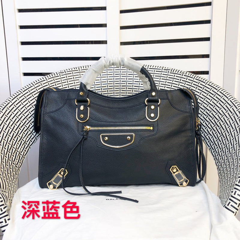 Front view of structured premium women's handbag – women's everyday handbag