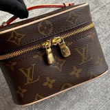  structured bag interior and compartment view